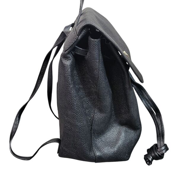 Michael Kors Junie Flap Medium Black Pebble Leather Backpack Handbag Goldl Logo - Picture 2 of 9